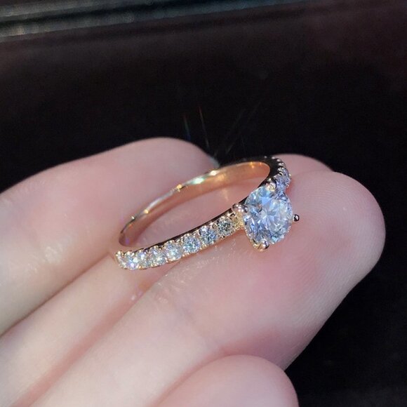 🔥Dainty Refine Crystal Pure Round Beautiful Ring for Women  display picture 1